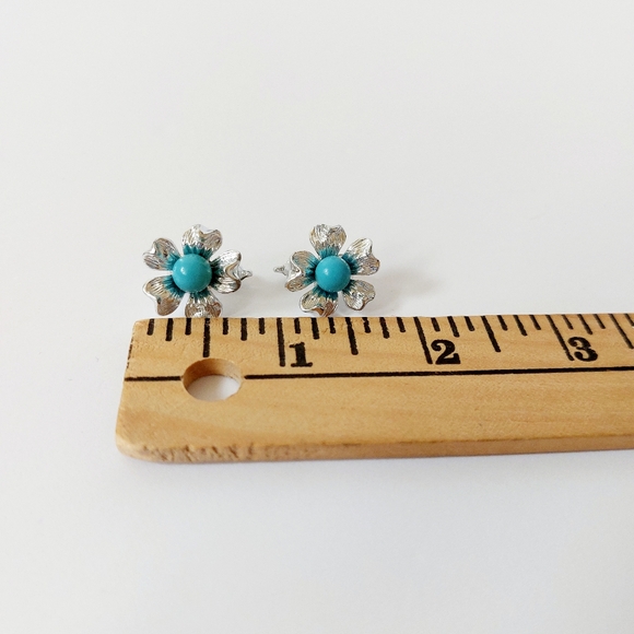 Silver Toned Flower with Turquoise Center Clip On Earrings‎ Sarah Coventry - Picture 3 of 4